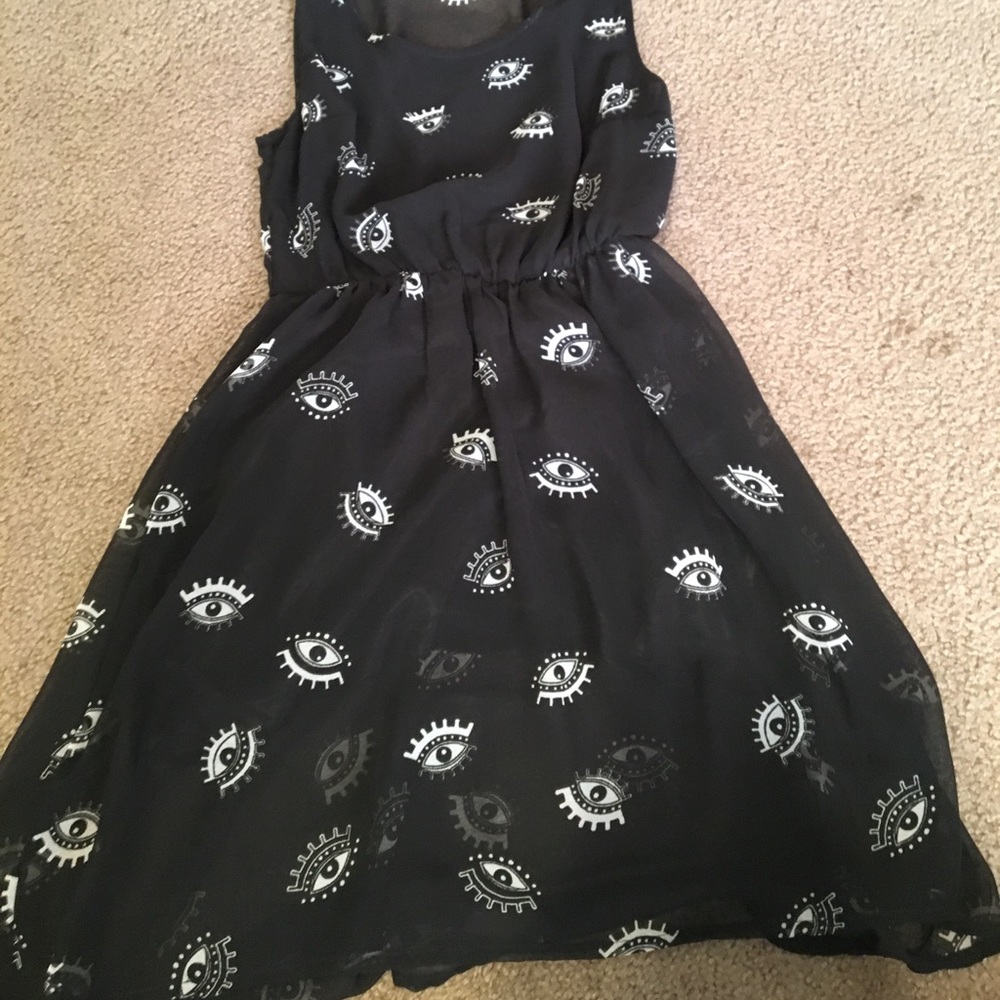 Eye dress